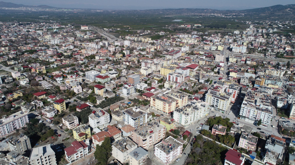 В эпицентре землетрясения в Турции нашли уцелевший город. Мэр объяснил, почему так произошло