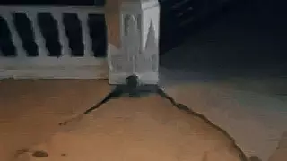 "Сцена просто провалится": трещины в амфитеатре сняли на видео в Актау