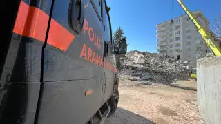 Спасатели начали покидать Турцию из-за мародеров