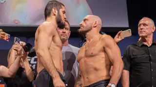 "Он думал, мы не узнаем". Вокруг боя Махачев - Волкановски разгорелся скандал