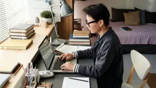 Почему в Казахстане отказались от заочного обучения