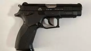 "Похоже на пистолет": жителей Петропавловска напугал вооруженный мужчина