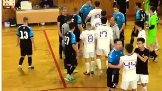 Отправил в нокаут: драка футзалистов-любителей попала на видео в Караганде