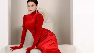 "Пишут, что свекровь - моя ровесница". Ерке Есмахан обратилась к хейтерам