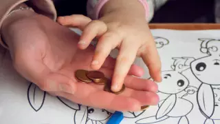 764 миллиона задолжали своим детям алиментщики ЗКО