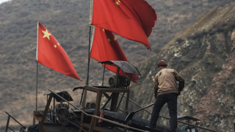 Более 50 рабочих оказались под завалами после обрушения шахты в Китае