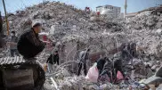Число жертв землетрясений в Турции выросло