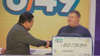 Сделал себе подарок на день рождения - мужчина выиграл 109 миллионов тенге в LOTO 6/49