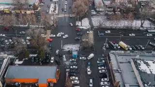 "Стоят там, где нравится". Досаев высказался об алматинских таксистах