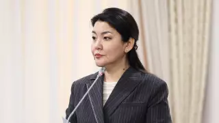 Тяжело ли женщинам работать в правительстве, рассказала министр