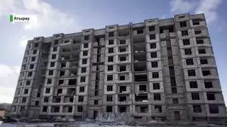 "Не нужно больше ваше жилье, деньги верните" - дольщики в Атырау штурмуют офис застройщика