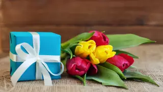 Министры рассказали, что подарят женам на 8 Марта