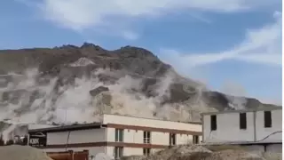 Новые землетрясения в Турции вызвали оползни