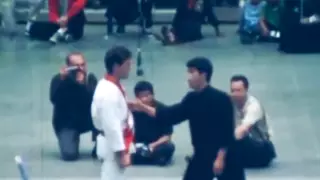 Физик раскрыл секрет знаменитого однодюймового удара Брюса Ли