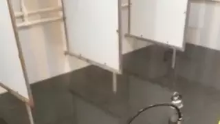 Общежитие медколледжа в Уральске затопило талыми водами