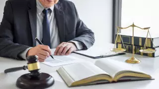 О рычагах давления силовиков на судей заявили в Сенате