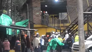 Число жертв взрывов на шахтах в Колумбии увеличилось до 21