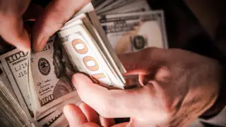 Курс доллара упал на 5 тенге