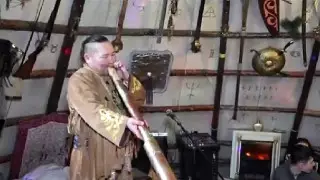 "Хочу душой ощутить тот образ жизни": Семейчанин соорудил жилище скифов и поселился в нем