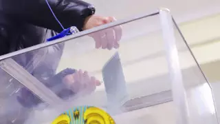 В каком случае избиратель может проголосовать повторно и получить новый бюллетень