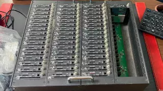 600 sim-карт и оборудование для рассылки нашли у россиянина в авто на границе Казахстана