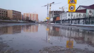 На разбитые из-за стройки дороги пожаловались астанчане. Акимат начал проверку