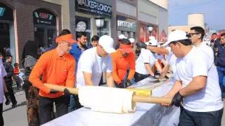 Рекорд? 160-килограммовую шаурму сотворили в Узбекистане