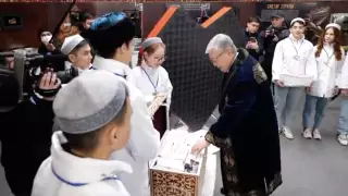 "Жүрек жылуы". Астанчанке вручили подарок от Токаева