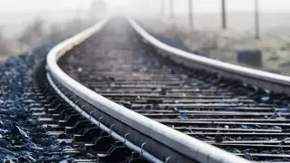 Грузовой поезд из Беларуси сошел с рельсов в Казахстане