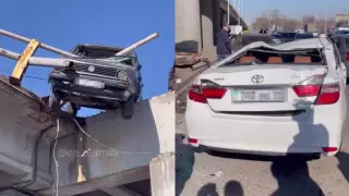 Toyota Camry упала с моста в Алматы - врачи рассказали о состоянии пострадавших