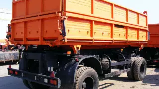 Оторвавшийся прицеп насмерть задавил 20-летнего жителя Семея