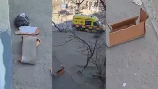 Сбросивший мебель на прохожего в Актау до сих пор не установлен