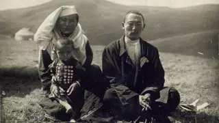 Для чего казахи в старину "продавали" новорожденного ребенка?