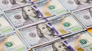 Названы официальные курсы доллара, рубля и евро на 29 марта