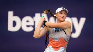 Елена Рыбакина уверенно пробилась в полуфинал Miami Open