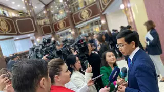 Экс-министра Аймагамбетова спросили про депутатскую квартиру