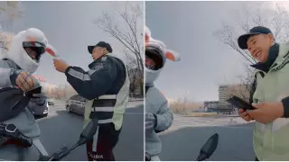 "Ушастого задержали". Милая проверка документов попала на видео в Алматы