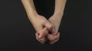 Тест от нобелевского лауреата: сложите руки в замок и узнайте о чертах своей личности