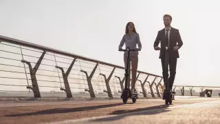 В Париже решили запретить электросамокаты