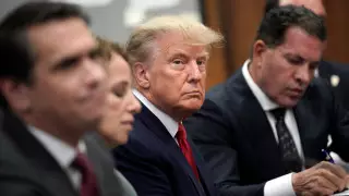 "США катятся в ад". Трамп предупредил о развязывании третьей мировой войны