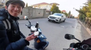 "Брат, это моя мечта". Диалог курьера и мотоциклиста в Алматы умилил Казнет