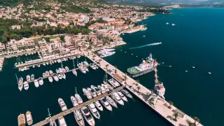 Два казахстанца оказались владельцами яхт в Черногории