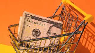 Курс доллара немного вырос