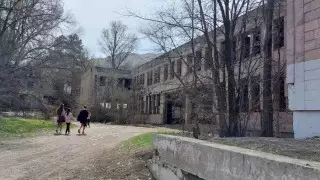 Дом выпивки: сельчане жалуются на 40-летнюю стройку в Алматинской области