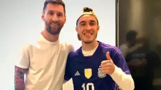 Месси пригласил домой фаната, прождавшего его на улице 10 часов