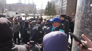 "Как долго будете ходить тихо-молча?" Депутат раскритиковал правительство из-за нефтяников Жанаозена