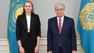 Президент Токаев встретился с Еленой Рыбакиной