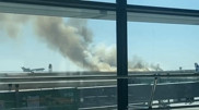 Самолеты взлетают на фоне дыма: пожар вспыхнул возле аэропорта Астаны