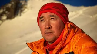 Казахстанский флаг на Дхаулагири - Максут Жумаев бросил новый вызов Гималаям