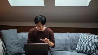 "Интровертам" начнут платить по 200 тысяч тенге за выход из дома в Южной Корее